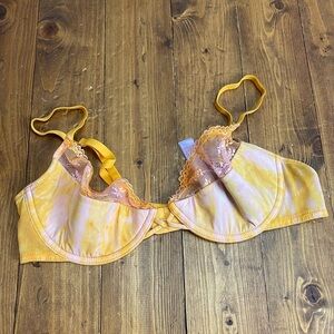 Savage X Fenty size 36B bra